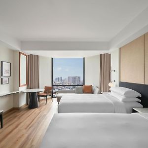 Deluxe Twin Room City View